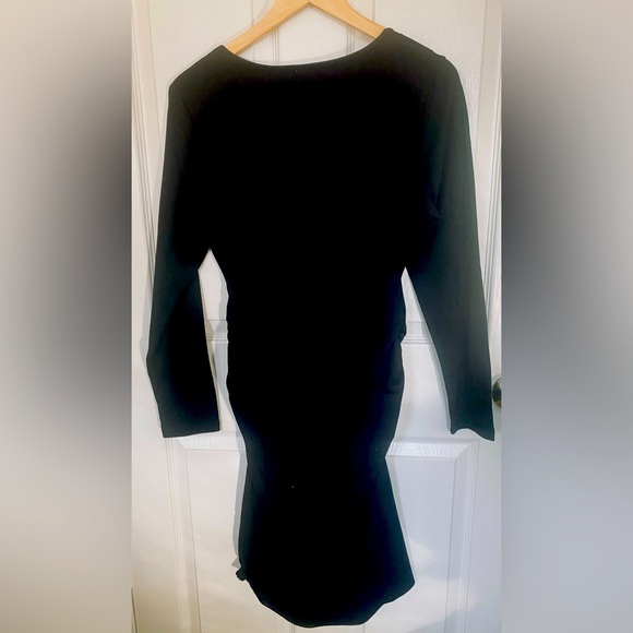 Black dress - Picture 1 of 3